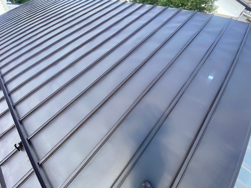 工程1-9 板金パテによる穴の充填・補修完了
