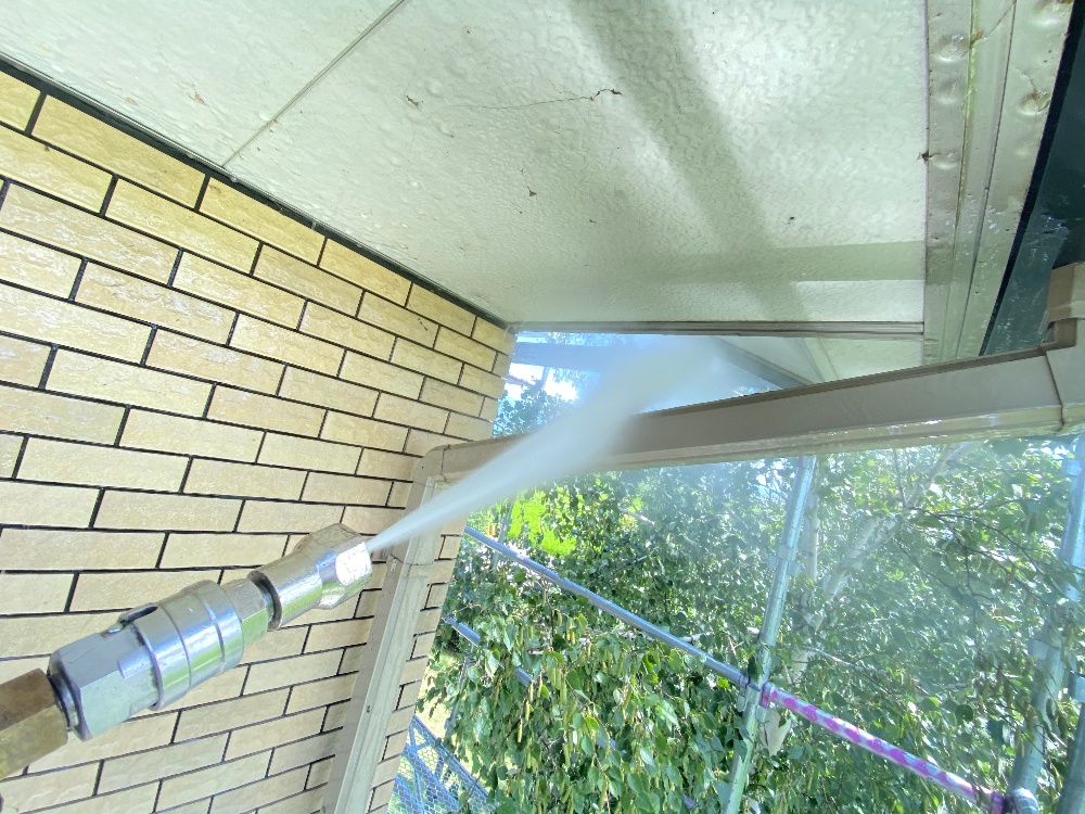 工程1-3 縦樋の洗浄