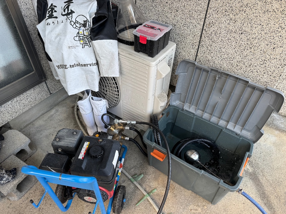 工程2-4 止水フロートで水量を管理した高圧洗浄