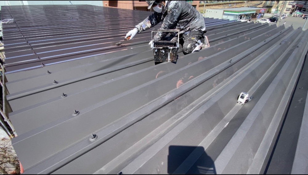 工程3-1 折半屋根の中塗り開始