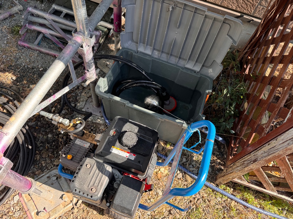 工程1-5 高圧洗浄によるチョーキング・汚れの除去