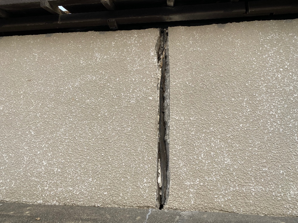 工程1-3 古いシーリング完全撤去