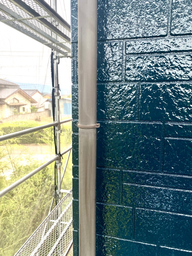 工程3-8 縦樋の塗装作業